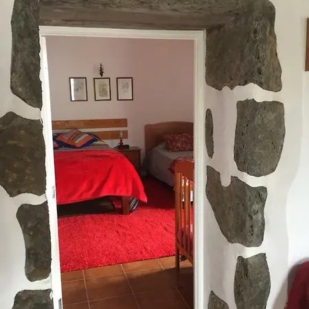 Holiday home Casa Dos Poetas Achadinha